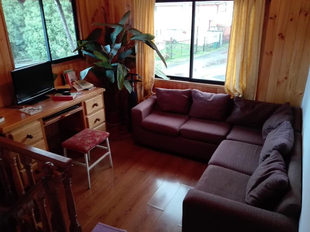 Hostal Monica Pucón Esterno foto